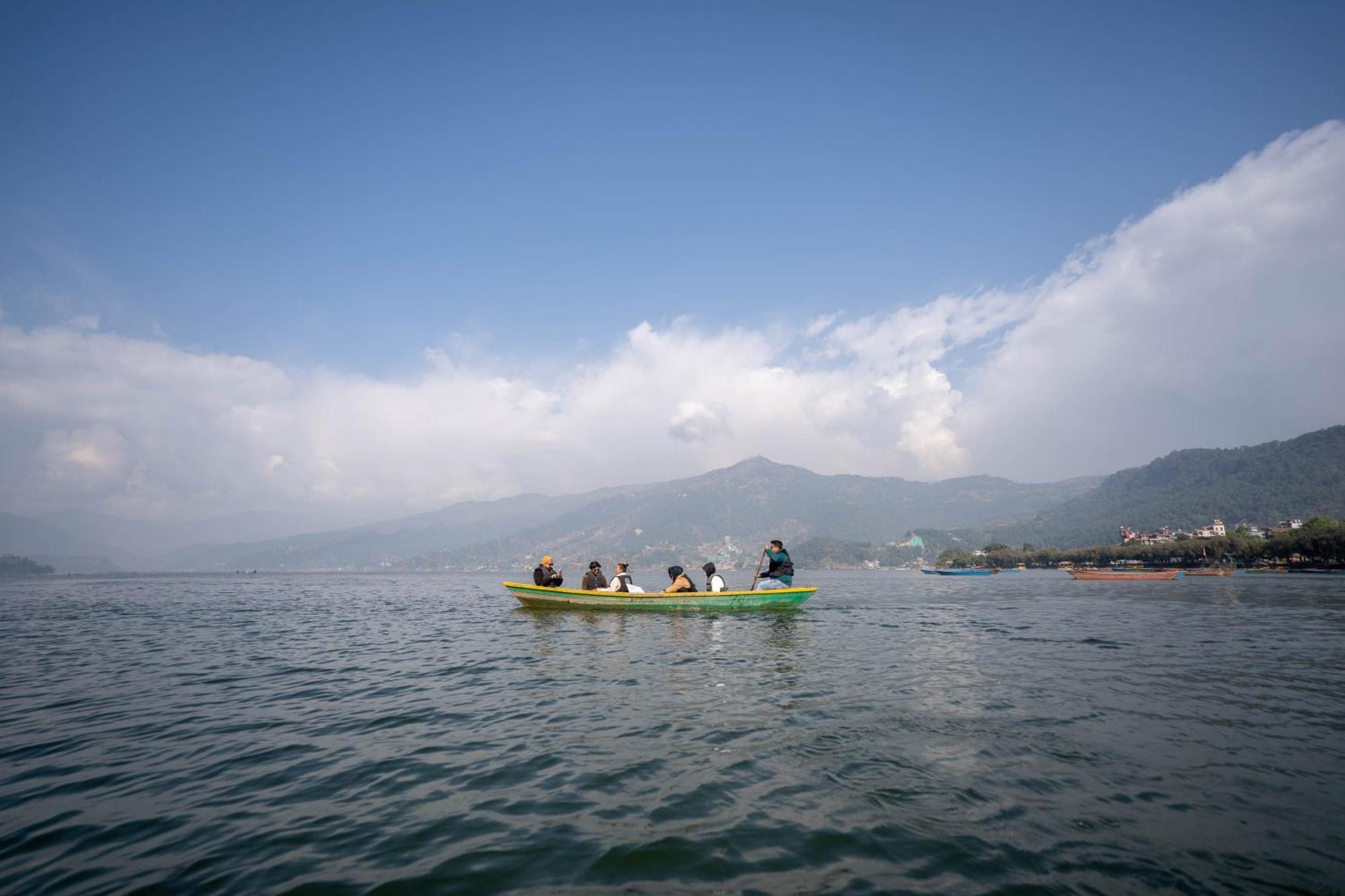 Bar Peepal Resort Pokhara Ngoại thất bức ảnh Begnas Lake
