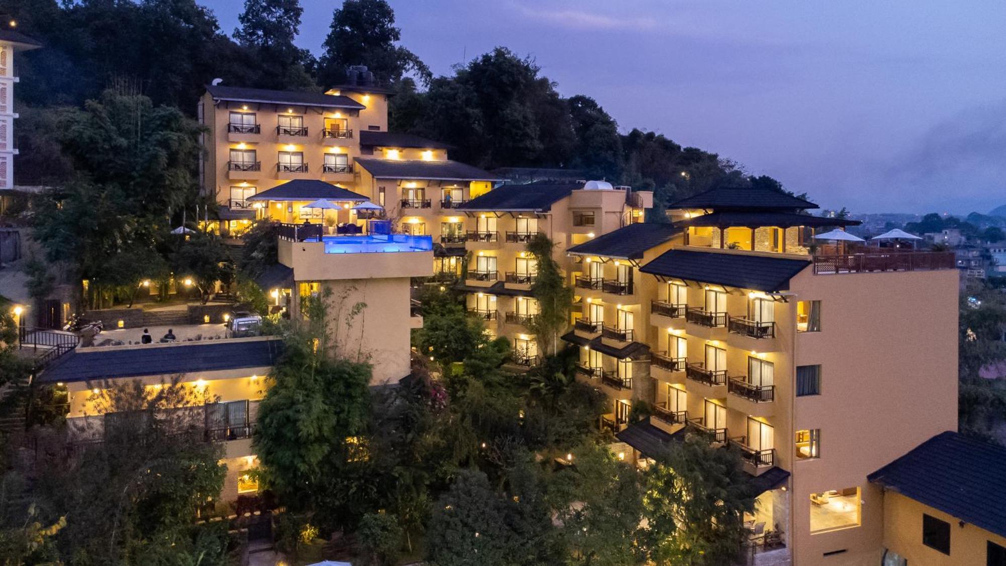Bar Peepal Resort Pokhara Ngoại thất bức ảnh The Royal Paradise Hotel and Spa